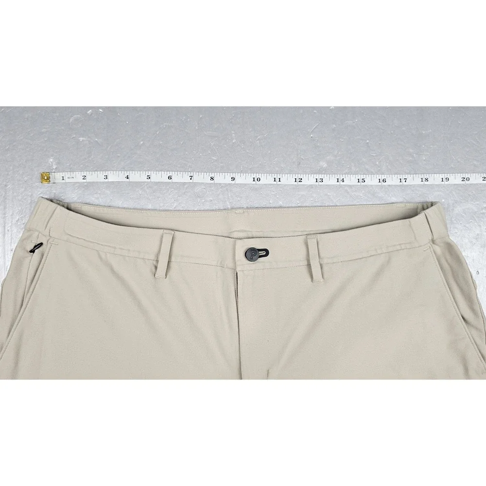 Public Rec Dealmaker Pants Mens 40x32 Beige Performance Stretch Golf Chino